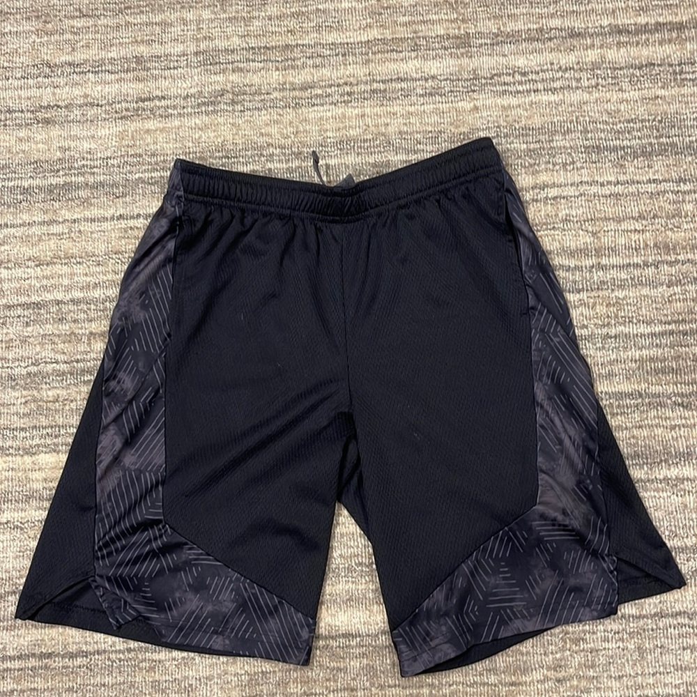 All in Motion Boys Athletic Shorts 12/14 Large Black